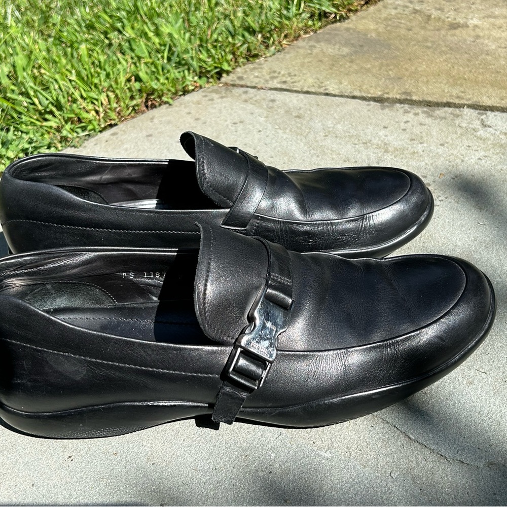 Prada loafers - black w/buckle - Picture 3 of 7